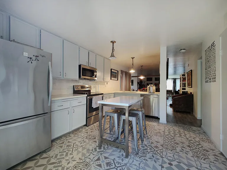 6345 Rancho Mission Rd #1 — Photo 14