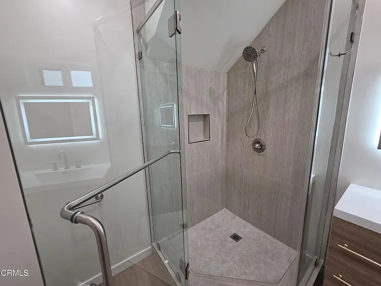 6746 Ben Ave — Photo 21