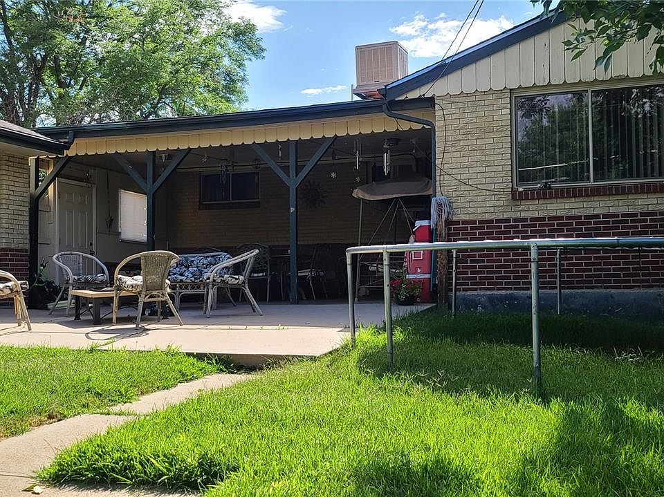 2nd image of 7662 Shoshone St