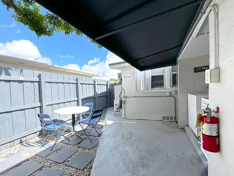 3147 SW 17th St #2 — Photo 25