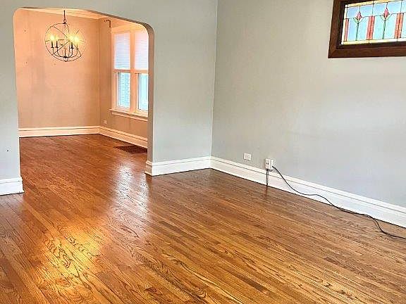 2nd image of 5719 N McVicker Ave #1