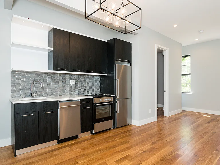 240 Boerum St #3 — Photo 1