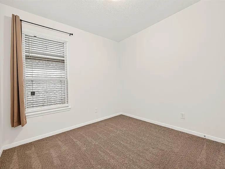 12602 Blue Jay Cove Ln — Photo 34