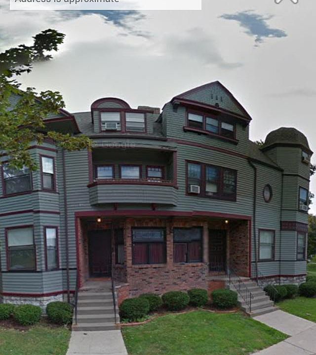 2nd image of 63 Arlington Pl #3