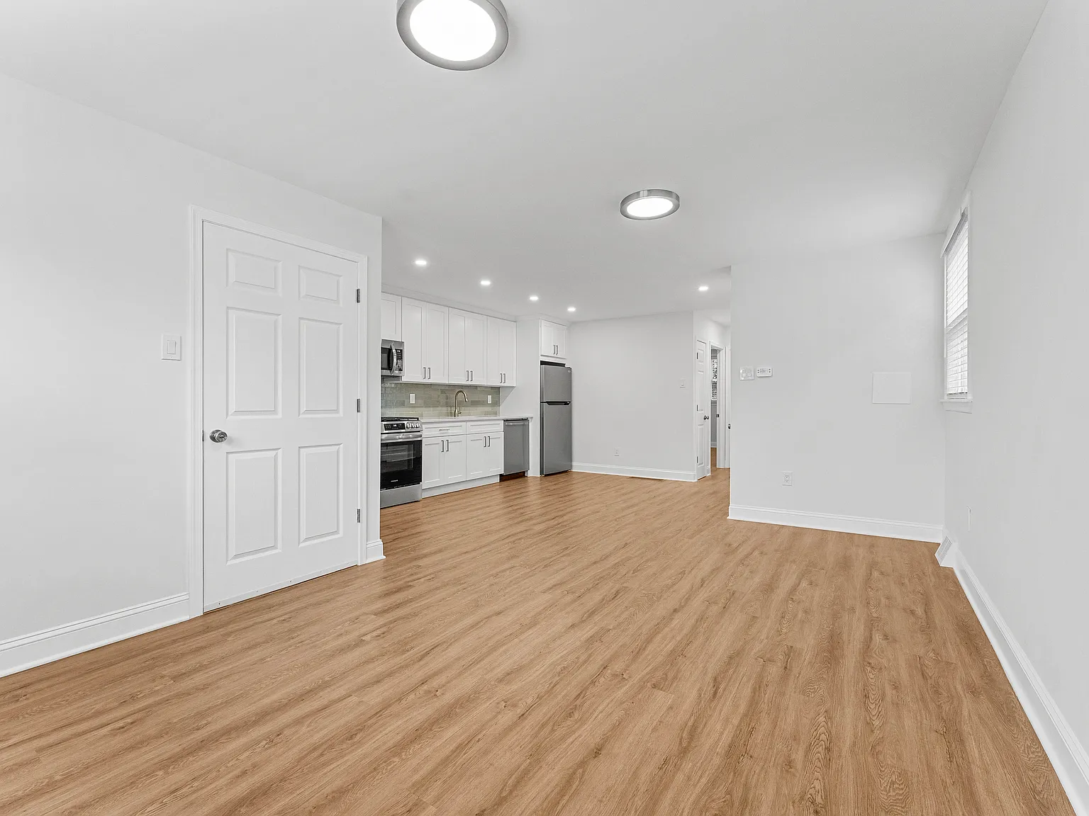 7002 Valley Ave — Photo 3