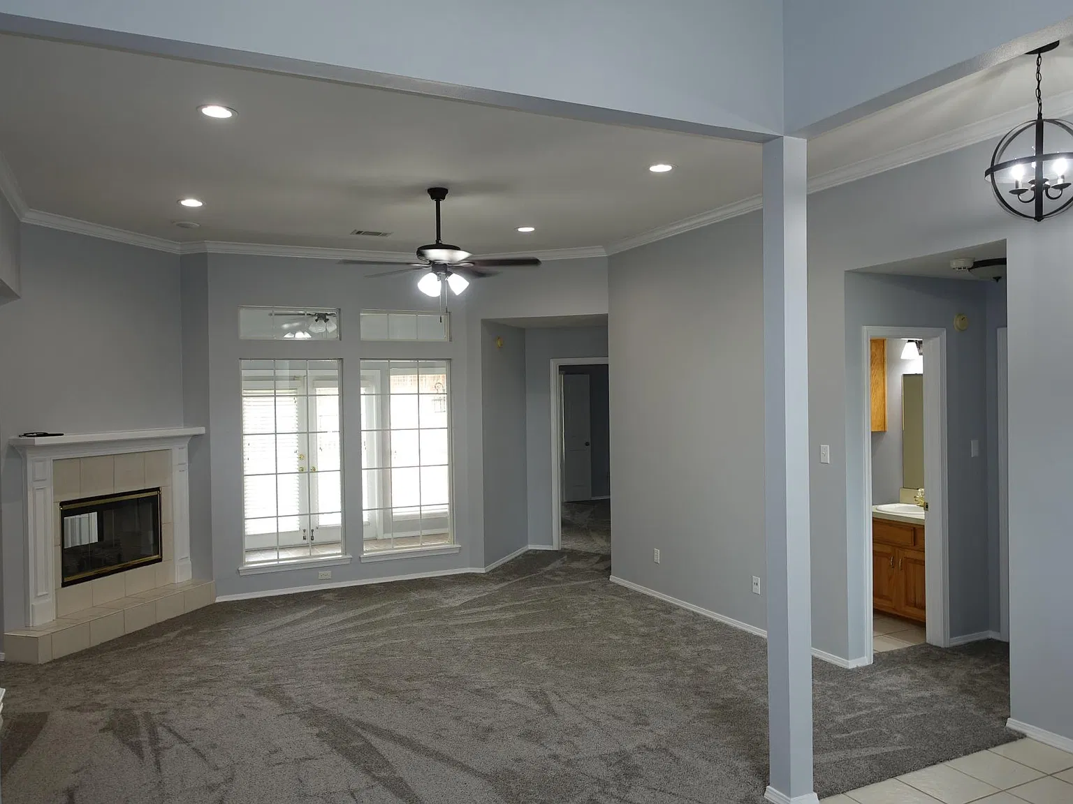 2401 Fordham Ave — Photo 3