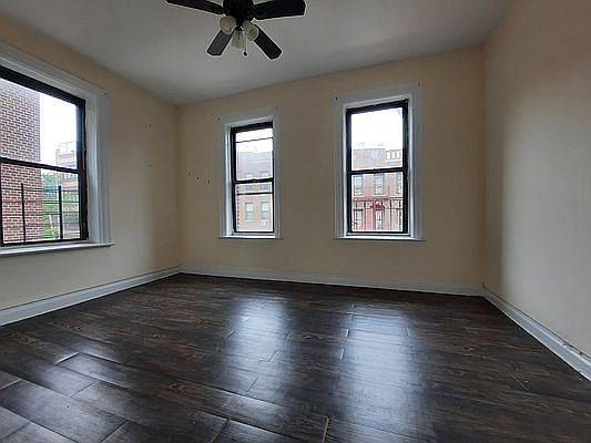 5th image of 1044 45th St #C4