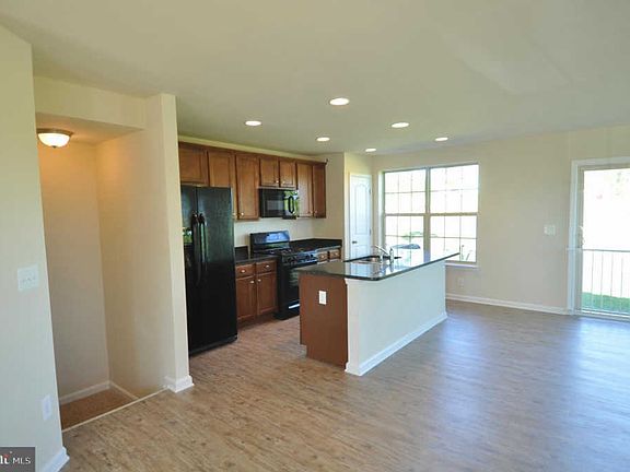 5th image of 100 Niblick Sq
