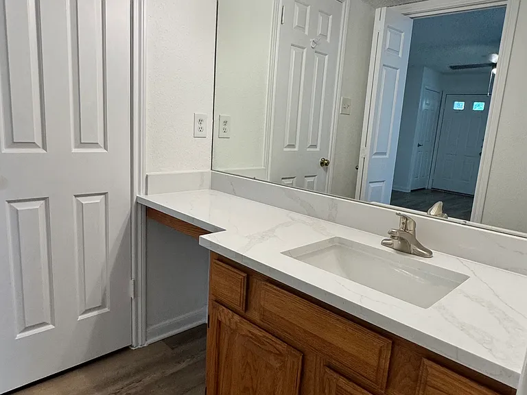 1311 Antoine Dr #122 — Photo 9