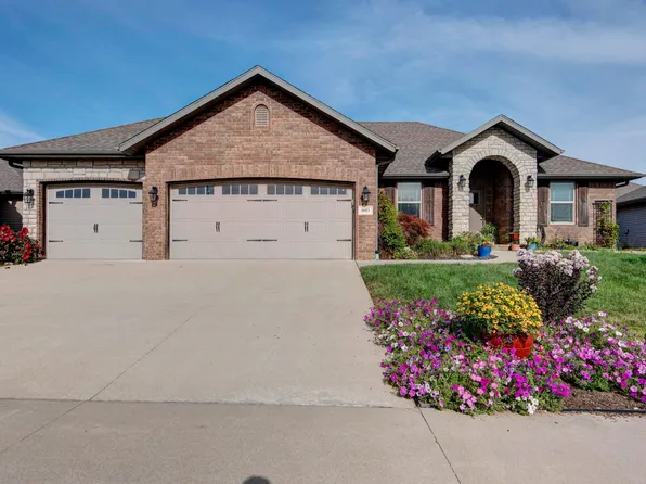 1653 N Feather Crest Drive, Nixa, MO 65714