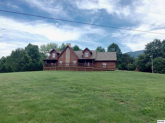 1st image of 3320 Valley Ln