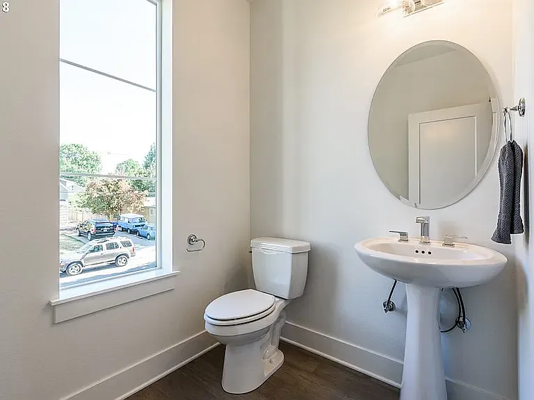 4130 NE Cleveland Ave — Photo 10