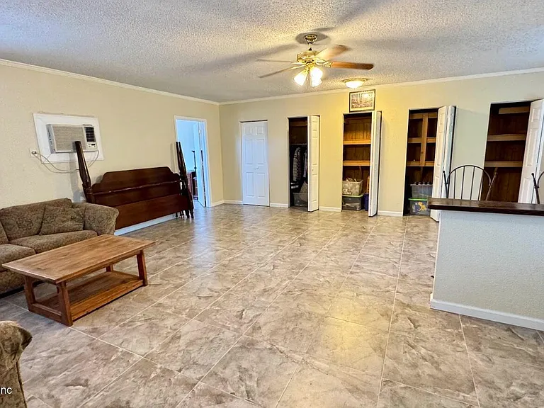 5557 Floral Ave — Photo 14