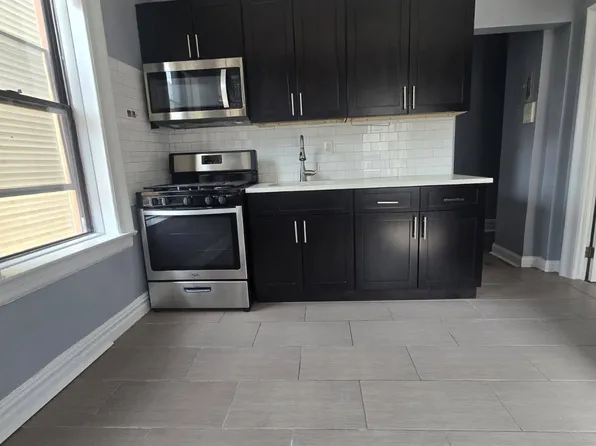 141 Duncan Avenue image 1 of 4