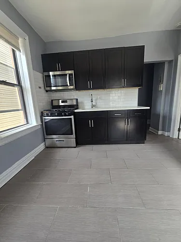 141 Duncan Ave Photo 1