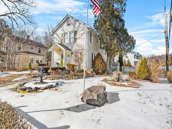 24 Sterling Ave, Sloatsburg, NY 10974