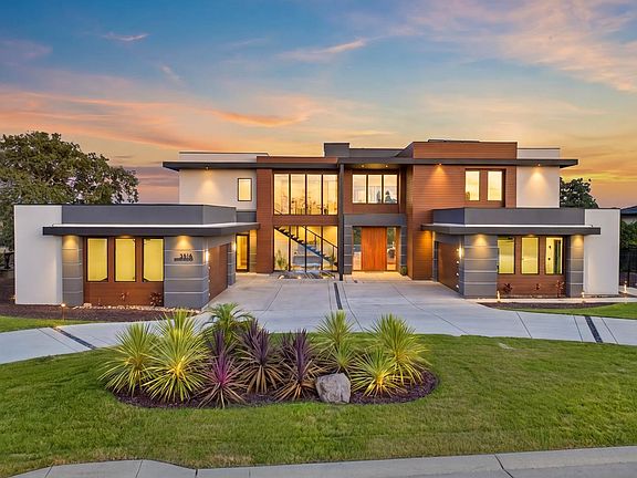 2nd image of 3516 Vista De Madera