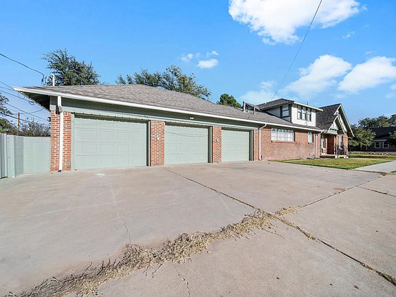 Awesome 3 car garage! All three have garage door clickers that will be given upon execution of lease. The Garage is very spacious.