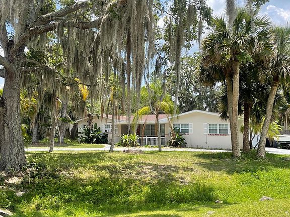 3rd image of 8101 Coquina Avenue