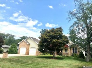 27 University Park, Fredonia, NY