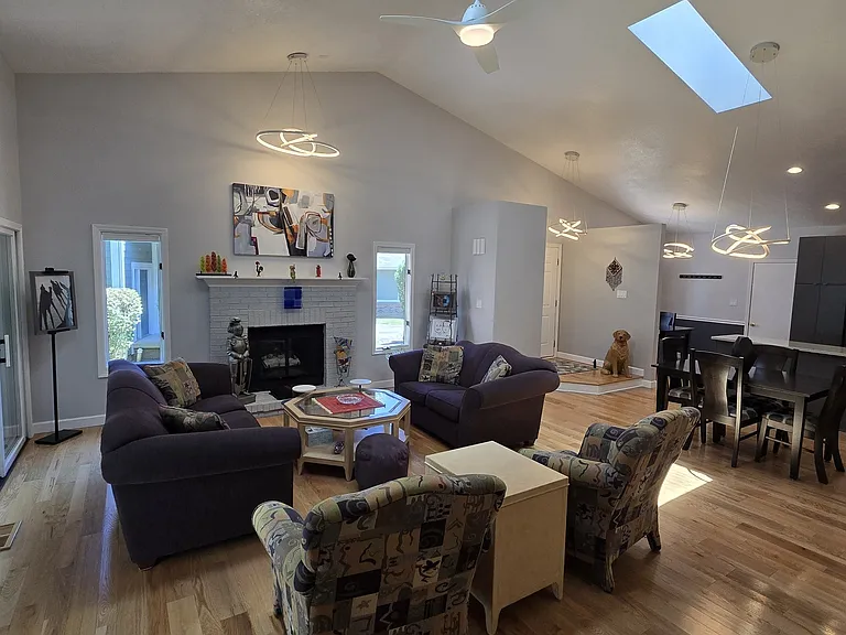 8198 Foxchase Cir — Photo 7