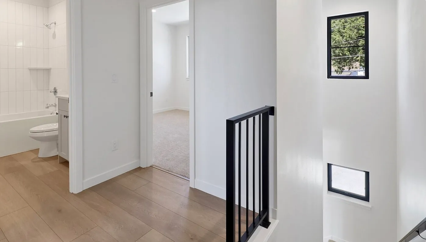 2 bed, 1.5 bath, 1048 sqft, $2,100 — Photo 4