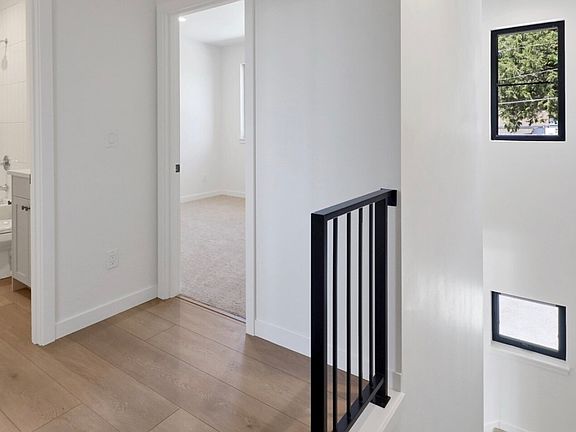 4th image of 105 S 8th St #102