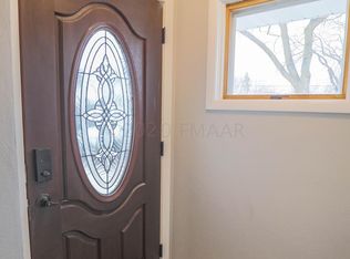 2015 Broadway N, Fargo, ND 58102