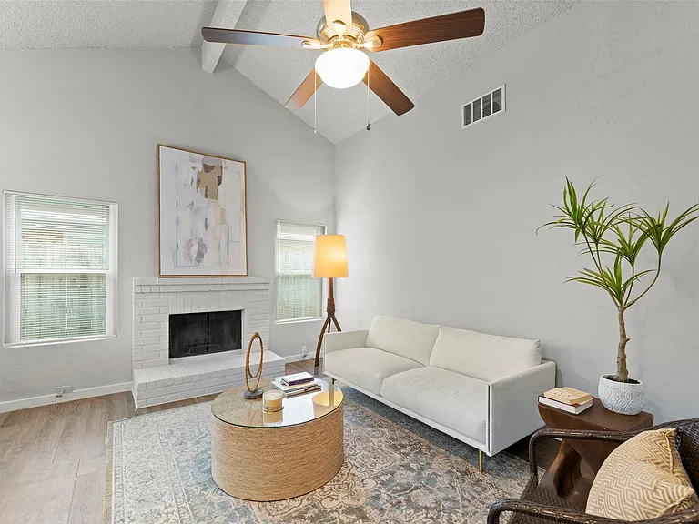 1123 Rock Canyon Dr — Photo 7