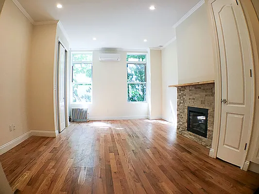 Rented by Francine Realty | media 14