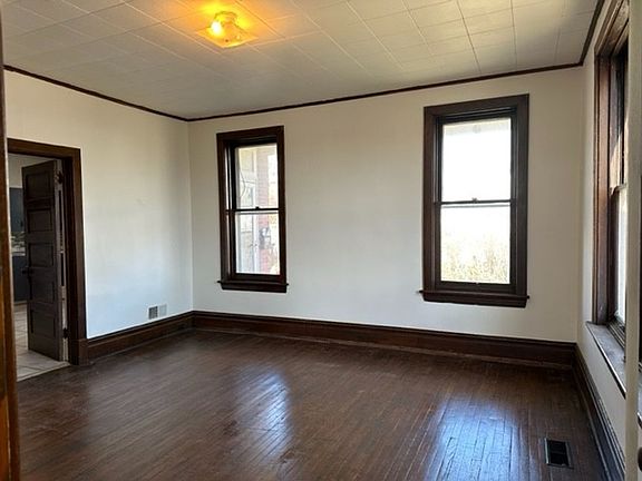 4th image of 2200 Derry St APT A