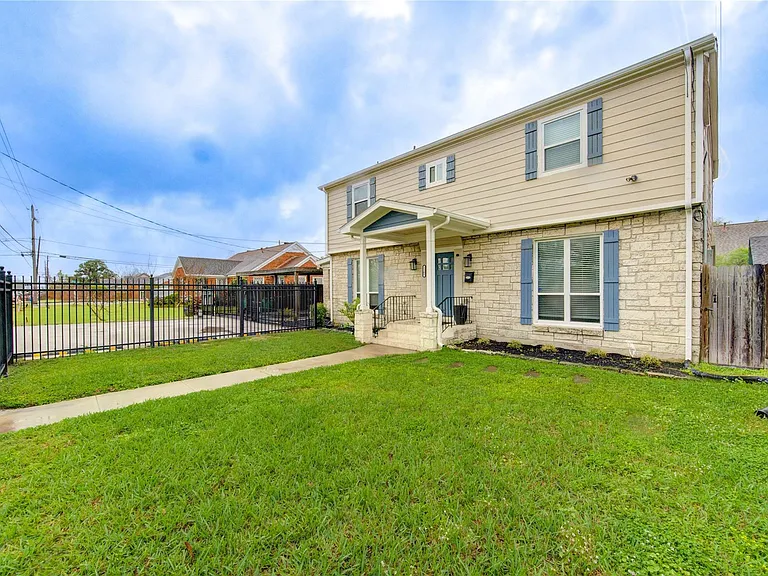 5205 Irvington Blvd — Photo 44