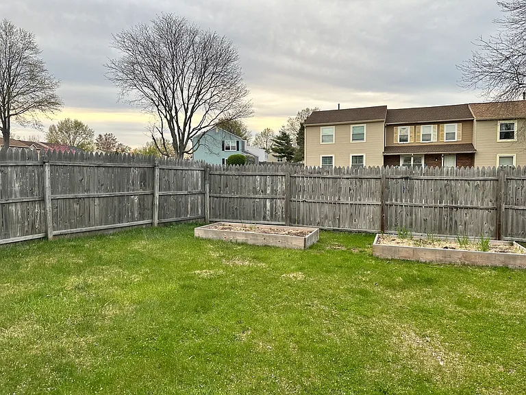 2 Churchill Cir — Photo 28