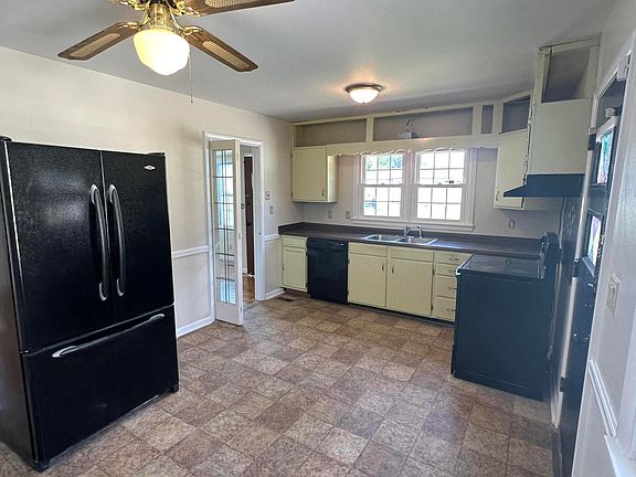 5th image of 4612 Woodmore View Cir
