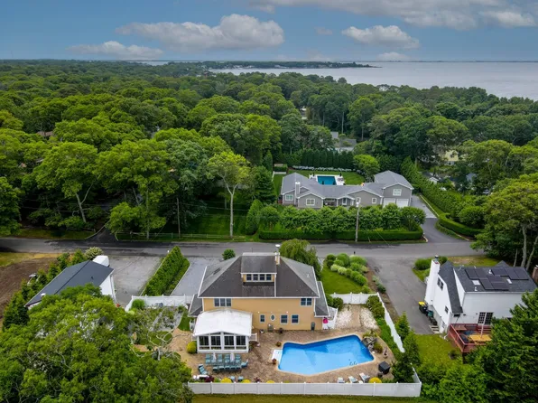 56 Ocean Ave, Hampton Bays, NY 11946