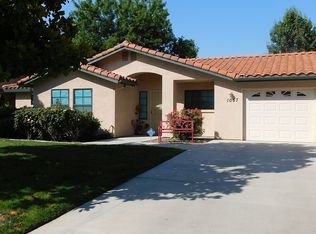 1057 Clubhouse Dr, Hemet, CA 92545