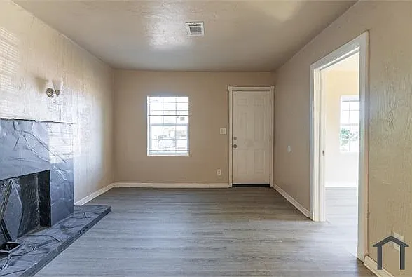912 SW 35th St — Photo 21