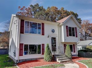 16 Standring St, Cumberland, RI 02864