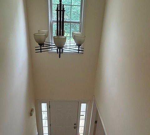 3rd image of 220 Gaines Oak Way