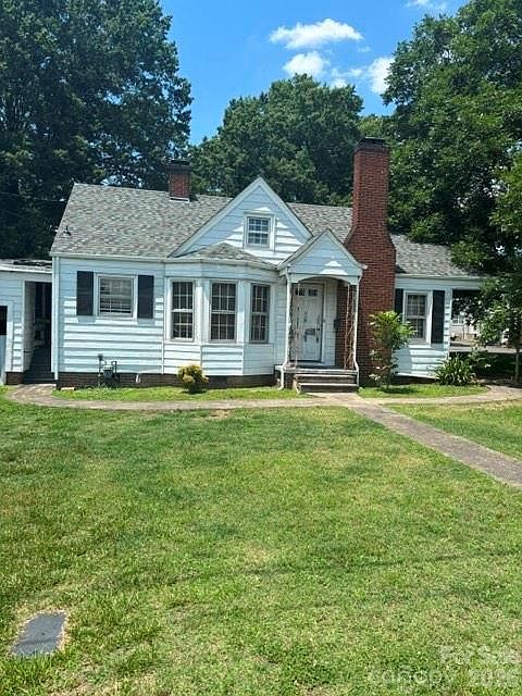 1st image of 607 Cook St
