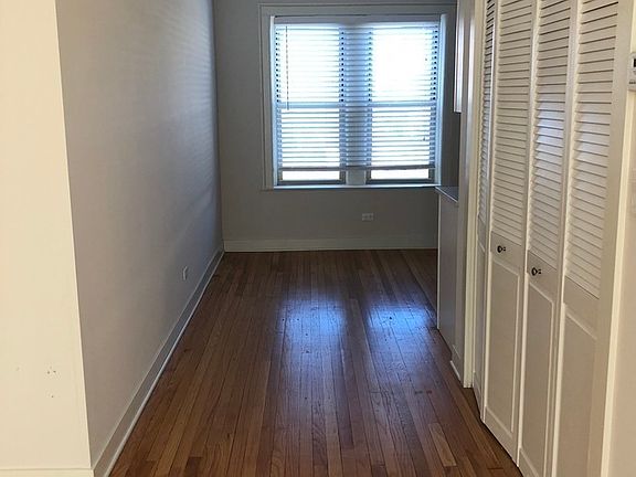 5th image of 4841 N Ashland Ave APT 2e