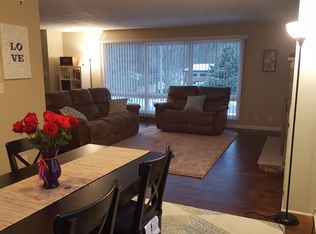 1001 Robin Rd, Muscatine, IA 52761