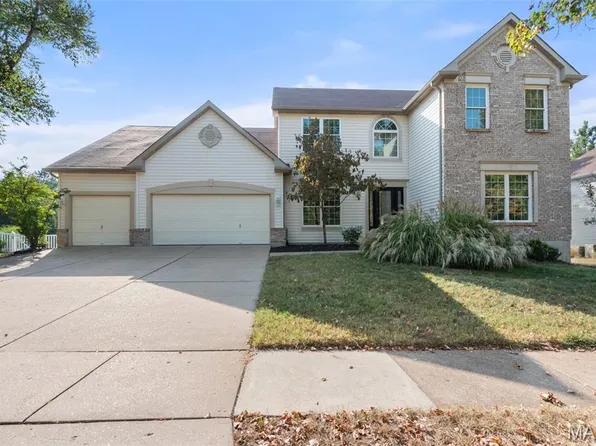 2167 Wildwood Meadows Ct, Chesterfield, MO 63005