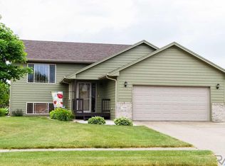 7500 S Hughes Ave, Sioux Falls, SD 57108