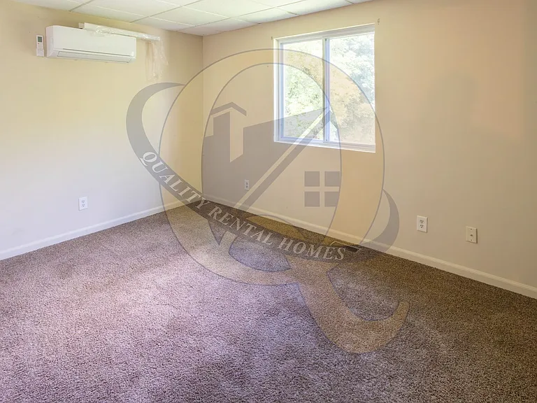 2145 E McLean Ave — Photo 15