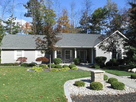1st image of 3832 Barrington Cir