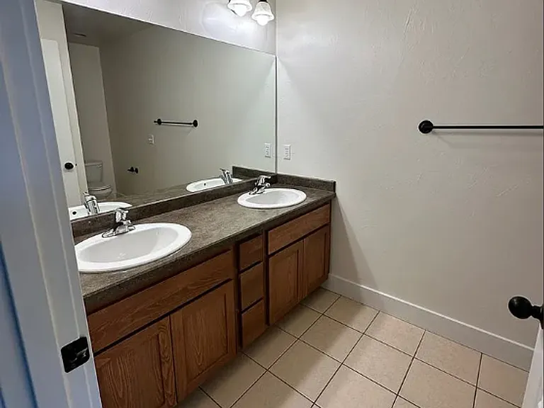 374 Kimball Ave #A — Photo 14