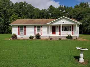 1351 Mundy Point Rd, Callao, VA 22435