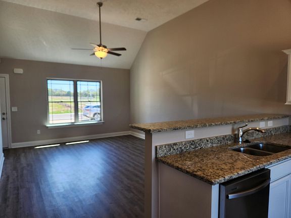 3rd image of 2832 Valley Farms Dr