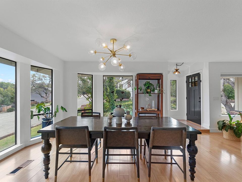 1st image of 969 Downe Ct